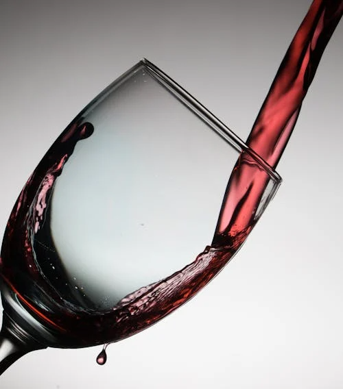 Alkohol, rdeče vino in dolgoživost: nekaj misli, ki jih je dobro poznati